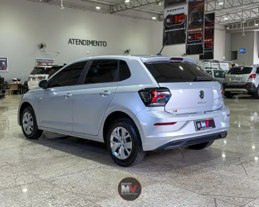 VOLKSWAGEN-POLO-2023