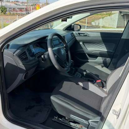 VOLKSWAGEN-POLO-2023