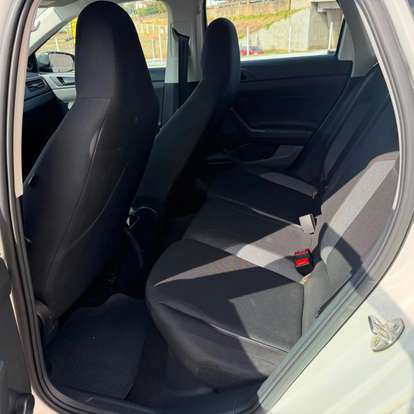 VOLKSWAGEN-POLO-2023