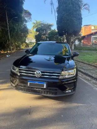 VOLKSWAGEN-TIGUAN-2018