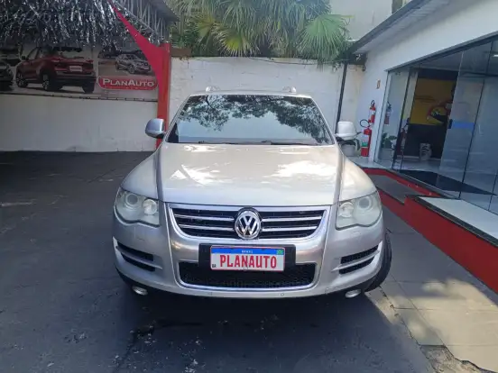 VOLKSWAGEN-TOUAREG-2010