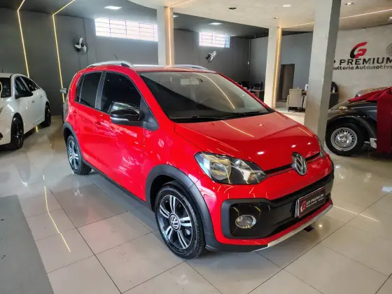 VOLKSWAGEN UP 1.0 170 TSI TOTAL FLEX XTREME 4P MANUAL VOLKSWAGEN UP 1.0 170 TSI TOTAL FLEX XTREME 4P MANUAL