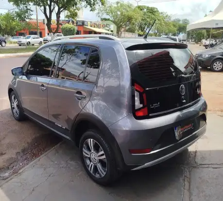 VOLKSWAGEN-UP-2017
