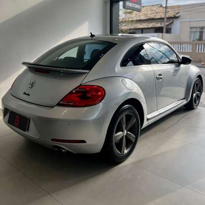 VOLKSWAGEN-FUSCA-2012