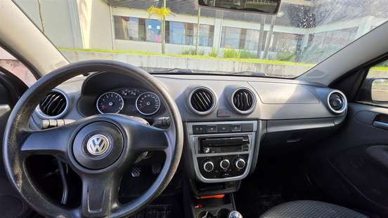 VOLKSWAGEN-GOL-2010