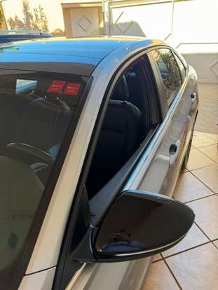 VOLKSWAGEN-JETTA-2020