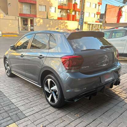 VOLKSWAGEN-POLO-2020