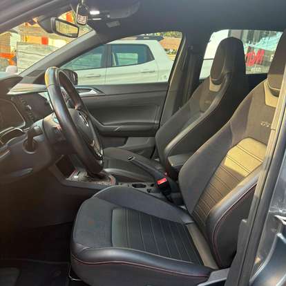 VOLKSWAGEN-POLO-2020