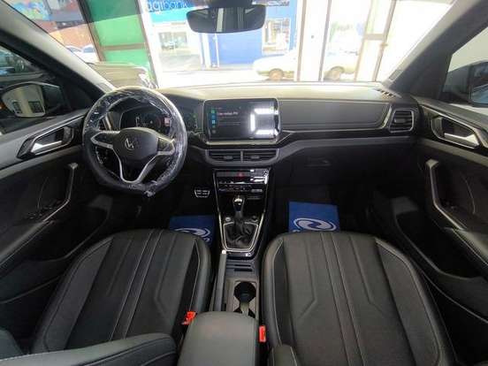 VOLKSWAGEN-T-CROSS-2025