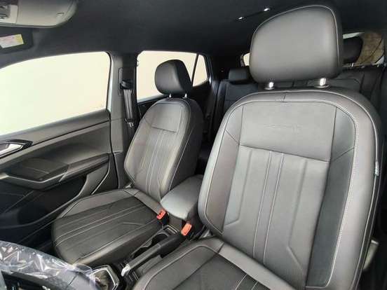 VOLKSWAGEN-T-CROSS-1.4 250 TSI TOTAL FLEX HIGHLINE AUTOMÁTICO VOLKSWAGEN-T-CROSS-2025