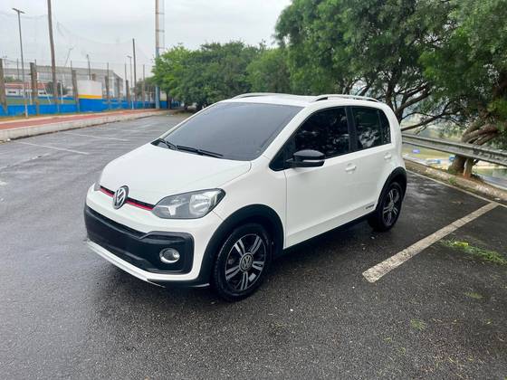 VOLKSWAGEN UP 1.0 170 TSI TOTAL FLEX XTREME 4P MANUAL