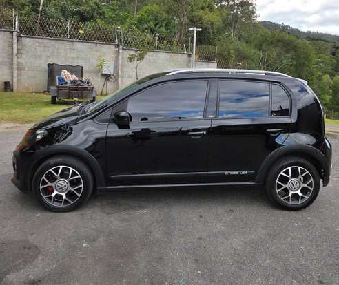 VOLKSWAGEN-UP-2017