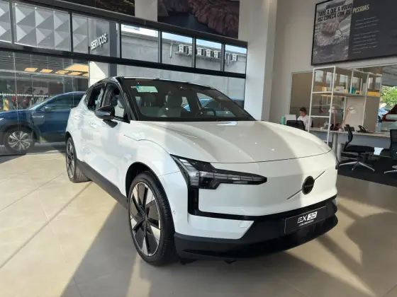 VOLVO EX30 69 KW ELÉTRICO PERFORMANCE ULTRA