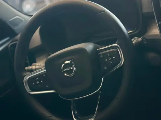 VOLVO-EX40-P6 RECHARGE ELECTRIC PLUS VOLVO-EX40-2025