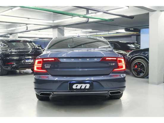 VOLVO-S90-2018