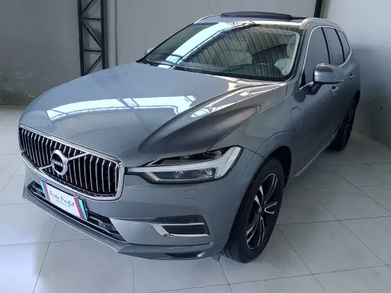 VOLVO XC60 2.0 T8 HYBRID MOMENTUM AWD GEARTRONIC VOLVO XC60 2.0 T8 HYBRID MOMENTUM AWD GEARTRONIC