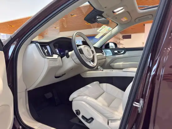 VOLVO-XC60-2026