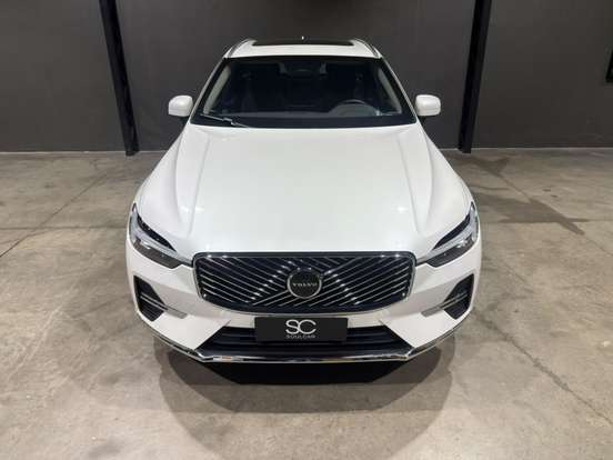VOLVO-XC60-2025