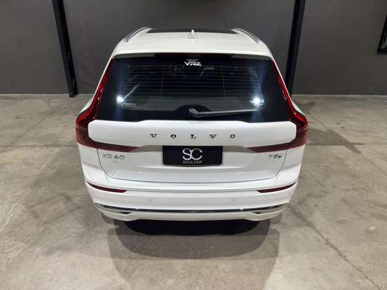 VOLVO-XC60-2025