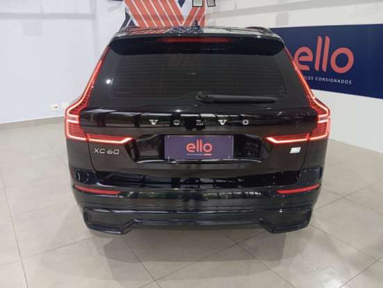 VOLVO-XC60-2023
