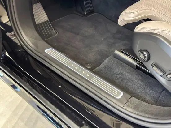 VOLVO-XC90-2026