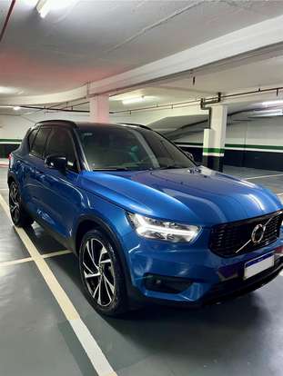 VOLVO-XC40-2020