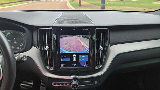 VOLVO-XC60-2021