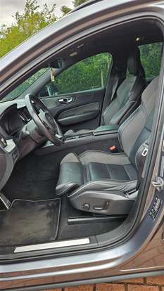 VOLVO-XC60-2021