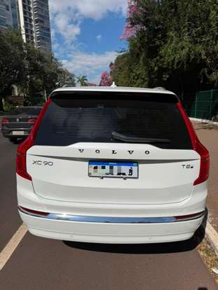 VOLVO-XC90-2024