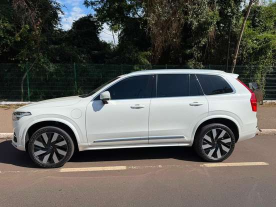 VOLVO-XC90-2024