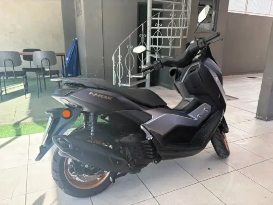 YAMAHA-NMAX CONNECTED 160 ABS-2025