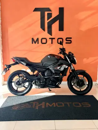 YAMAHA XJ6 N 
