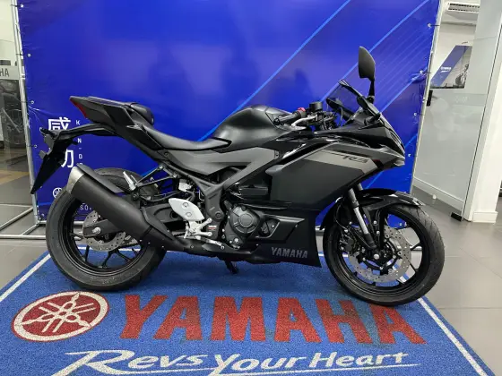 YAMAHA YZF R3 ABS CONNECTED YAMAHA YZF R3 ABS CONNECTED