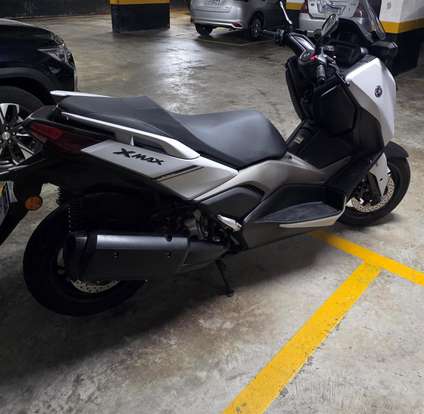 YAMAHA-XMAX 250 CONNECTED ABS-2025