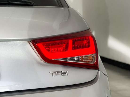 AUDI-A1-1.4 TFSI SPORTBACK AMBITION 16V 185CV GASOLINA 4P AUTOMÁTICO AUDI-A1-2012