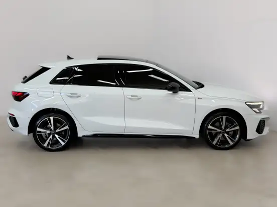 AUDI-A3-2023