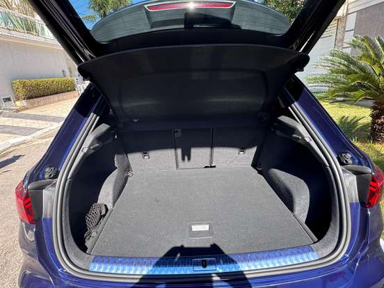 AUDI-Q3-2023