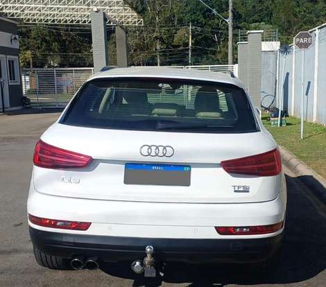 AUDI-Q3-2015