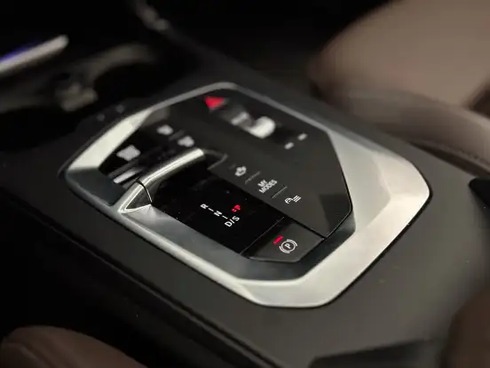 BMW-220i-2025