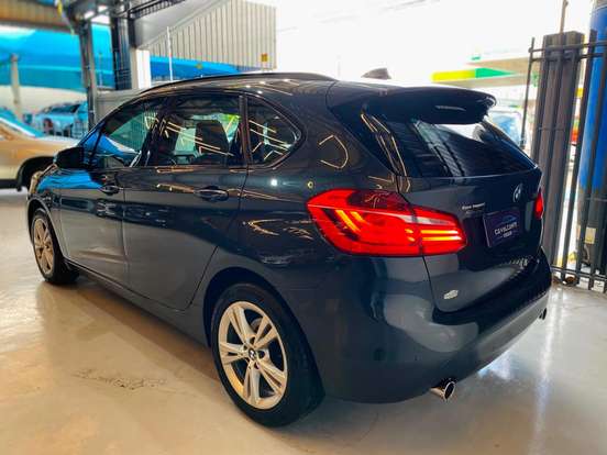 BMW-220i-2.0 CAT GP 16V TURBO ACTIVEFLEX 4P AUTOMÁTICO BMW-220i-2017