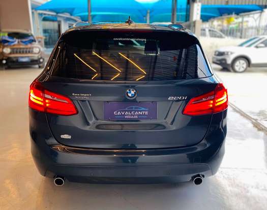 BMW-220i-2017