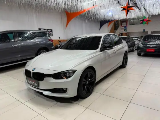 BMW 320i 2.0 16V TURBO GASOLINA 4P AUTOMÁTICO BMW 320i 2.0 16V TURBO GASOLINA 4P AUTOMÁTICO