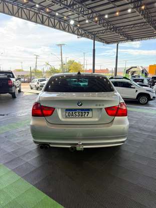 BMW-320i-2011