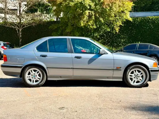 BMW-328i-2.8 SEDAN 24V GASOLINA 4P AUTOMÁTICO BMW-328i-1996