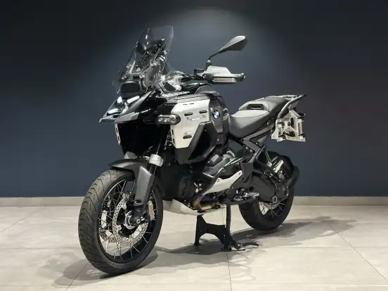 BMW-R 1300 GS ADVENTURE TRIPLE BLACK BMW-R 1300 GS ADVENTURE TRIPLE BLACK-2025