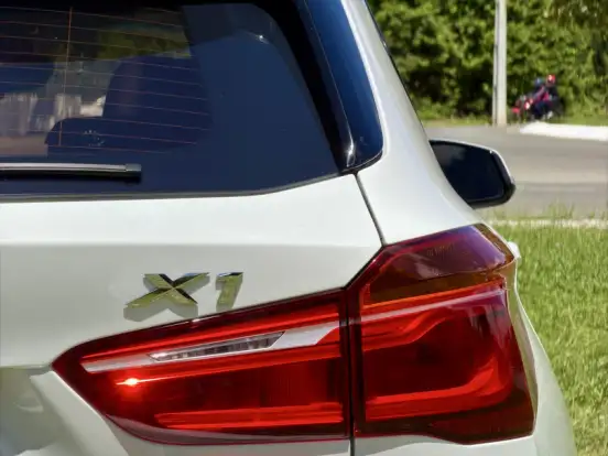 BMW-X1-2.0 16V TURBO ACTIVEFLEX XDRIVE25I SPORT 4P AUTOMÁTICO BMW-X1-2017