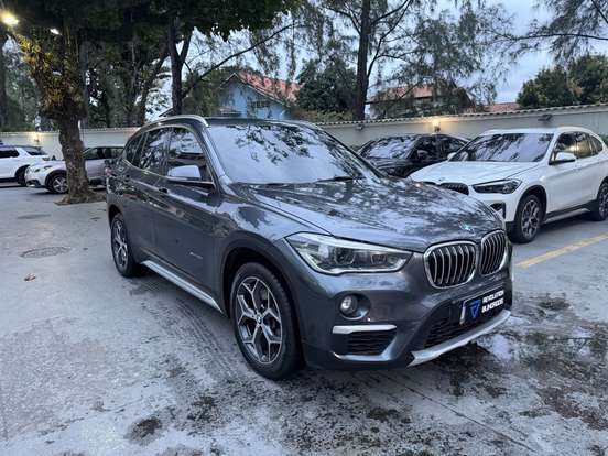 BMW-X1-2.0 16V TURBO ACTIVEFLEX SDRIVE20I X-LINE 4P AUTOMÁTICO BMW-X1-2017
