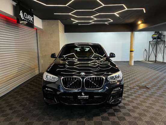 BMW-X4-2021