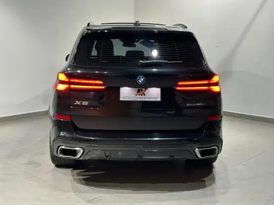 BMW-X5-3.0 I6 TURBO HÍBRIDO XDRIVE50E X-LINE AUTOMÁTICO BMW-X5-2024