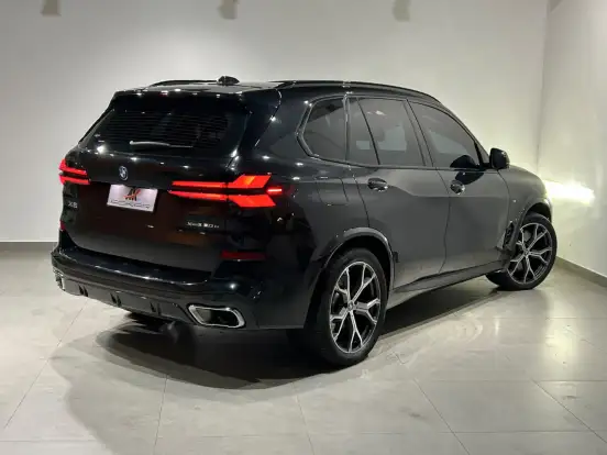 BMW-X5-3.0 I6 TURBO HÍBRIDO XDRIVE50E X-LINE AUTOMÁTICO BMW-X5-2024
